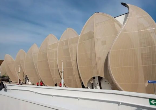 5 Ventajas de usar malla Mesh PVC en tus edificaciones