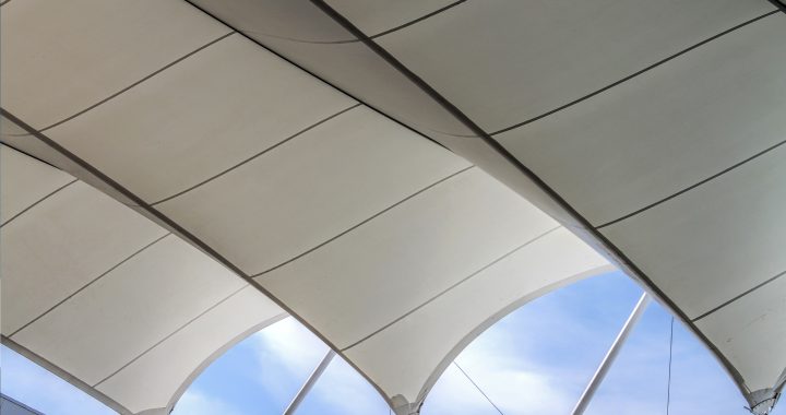 Guía para elegir el techo de PVC para exteriores ideal para tu proyecto de construcción
